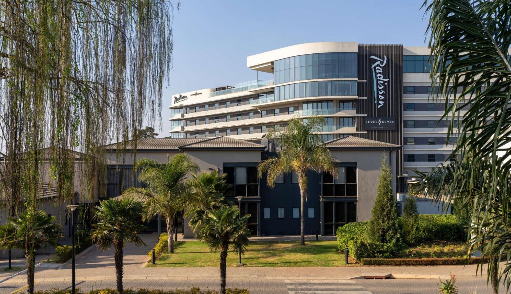 Radisson Hotel And Convention Centre Or Tambo Airport Johannesburg Kültér fotó